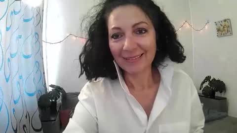 Snapshot of valerywin chatting on 05.29.26 Valery Win online show from 05.29.26
