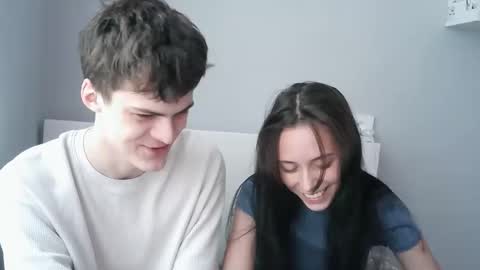 Snapshot of valesios chatting on 11.24.25 valesios online show from 11.24.25