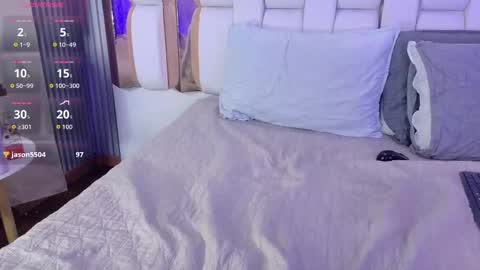 Valkiria moore  online show from 01.07.26