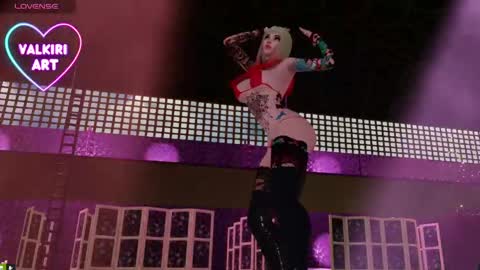 Snapshot of valkiriart chatting on 01.22.25 valkiriart online show from 01.22.25