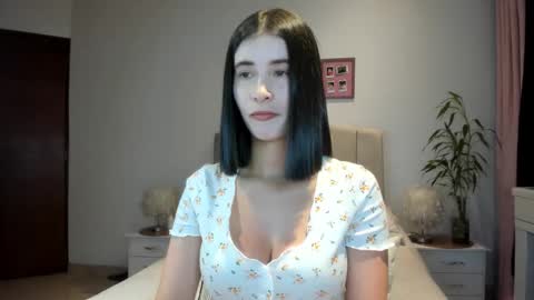 Macarena online show from 04.11.26