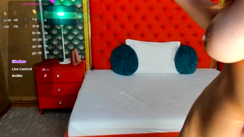 Snapshot of valleriejonnes chatting on 10.23.25 Valerie Val V online show from 10.23.25