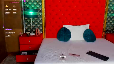 Snapshot of valleriejonnes chatting on 10.23.25 Valerie Val V online show from 10.23.25