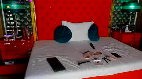 Snapshot of valleriejonnes chatting on 10.27.25 Valerie Val V online show from 10.27.25