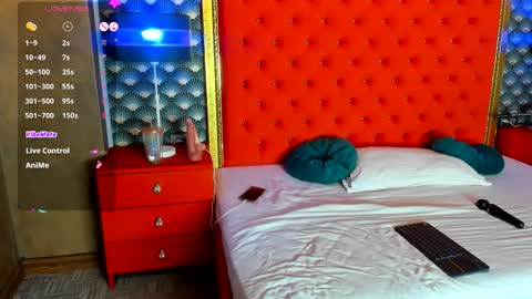 Snapshot of valleriejonnes chatting on 11.13.25 Valerie Val V online show from 11.13.25