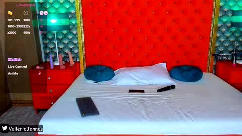 Valerie Val V online show from 03.05.26