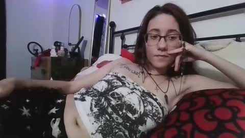 Snapshot of valleriestarr chatting on 01.03.25 Vallerie Starr online show from 01.03.25