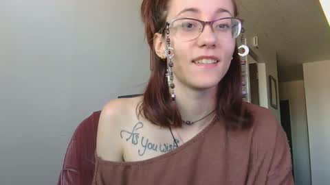 Snapshot of valleriestarr chatting on 01.13.25 Vallerie Starr online show from 01.13.25