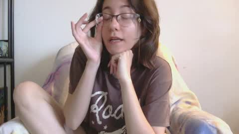 Snapshot of valleriestarr chatting on 04.04.26 Vallerie Starr online show from 04.04.26