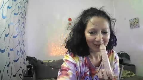 Snapshot of valleriwind chatting on 06.28.26 ValleriWind online show from 06.28.26
