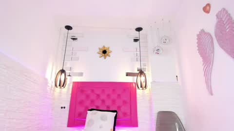 Snapshot of valloletsamar chatting on 02.02.25 Vallolet Peach  online show from 02.02.25