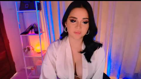 Snapshot of vally7rie chatting on 12.04.25 Vally online show from 12.04.25