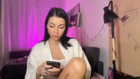 Snapshot of valorant_girl chatting on 02.08.25 Little Devil online show from 02.08.25