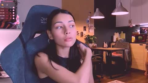 Snapshot of valorant_girl chatting on 10.21.25 Little Devil online show from 10.21.25