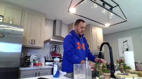 Val Venus online show from 12.16.25