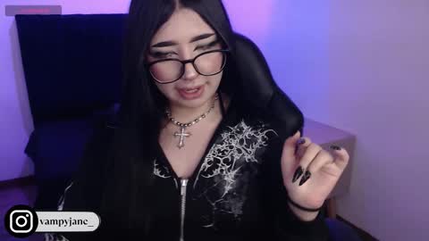 Snapshot of vammpyjane chatting on 12.20.25 vammpyjane online show from 12.20.25