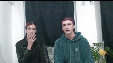 Snapshot of vamp_noah chatting on 12.23.24 Vamp Noah and Dan online show from 12.23.24