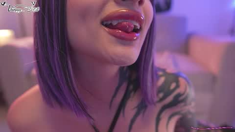       Please help me to reach 300 thumbs up online show from 10.04.25