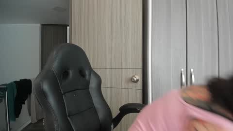 vanessa online show from 11.24.25