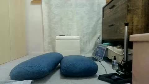 Snapshot of vanda26 chatting on 04.22.26 Vanda online show from 04.22.26