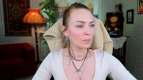 Snapshot of vandarossi chatting on 12.15.24 Vanda online show from 12.15.24