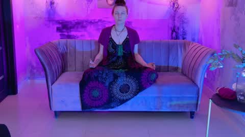 Snapshot of vandarossi chatting on 12.27.24 Vanda online show from 12.27.24