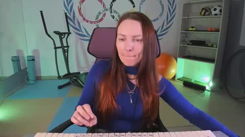Snapshot of vandarossi chatting on 02.12.25 Vanda online show from 02.12.25
