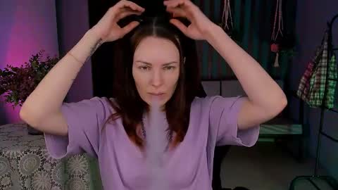 Snapshot of vandarossi chatting on 02.14.25 Vanda online show from 02.14.25