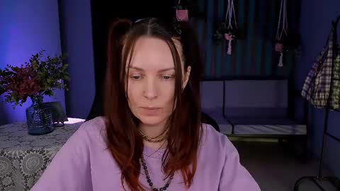 Snapshot of vandarossi chatting on 02.14.25 Vanda online show from 02.14.25