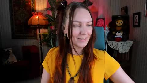 Snapshot of vandarossi chatting on 02.16.25 Vanda online show from 02.16.25