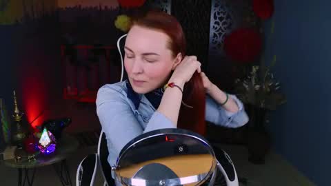 Snapshot of vandarossi chatting on 03.12.25 Vanda online show from 03.12.25