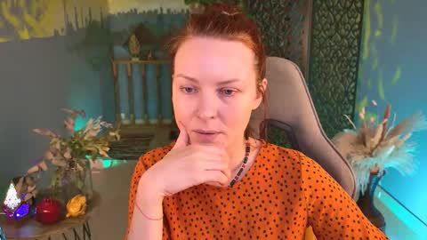 Snapshot of vandarossi chatting on 09.14.25 Vanda online show from 09.14.25