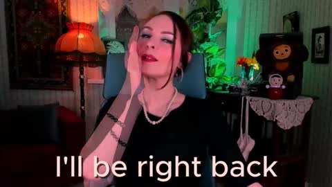 Snapshot of vandarossi chatting on 11.05.25 Vanda online show from 11.05.25