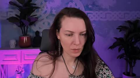 Snapshot of vandarossi chatting on 11.10.25 Vanda online show from 11.10.25