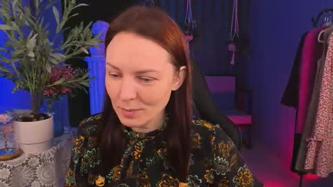 Snapshot of vandarossi chatting on 11.22.25 Vanda online show from 11.22.25