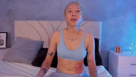 vane_grey online show from 07.27.26