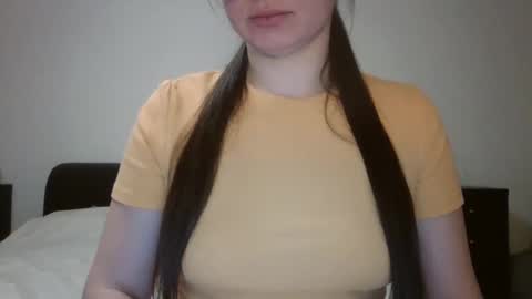 Snapshot of vanesajewel chatting on 03.05.25 VanesaJewel online show from 03.05.25