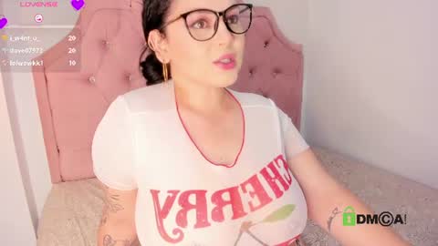 Snapshot of vanesaplacios chatting on 06.30.26 vanesa online show from 06.30.26