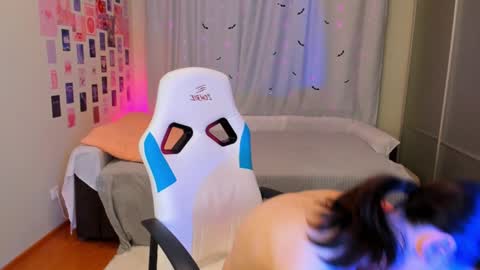 Snapshot of vanessa_brills chatting on 12.20.24 Vanessa online show from 12.20.24