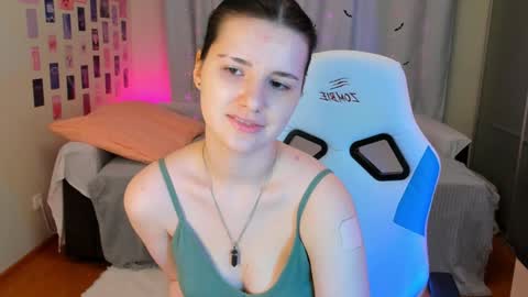 Snapshot of vanessa_brills chatting on 12.25.24 Vanessa online show from 12.25.24