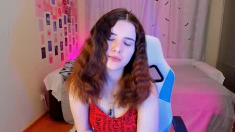 Snapshot of vanessa_brills chatting on 02.17.25 Vanessa online show from 02.17.25