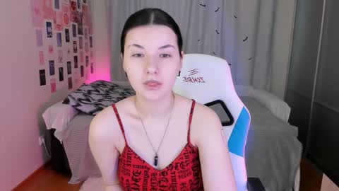 Snapshot of vanessa_brills chatting on 03.10.25 Vanessa online show from 03.10.25