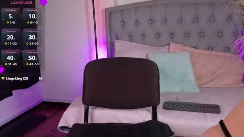 vanessa_mejiia online show from 04.23.26