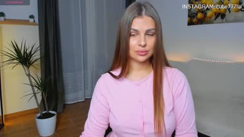 vanessa_moonn online show from 10.12.25