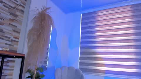 Vanessa Novvoa online show from 01.20.25