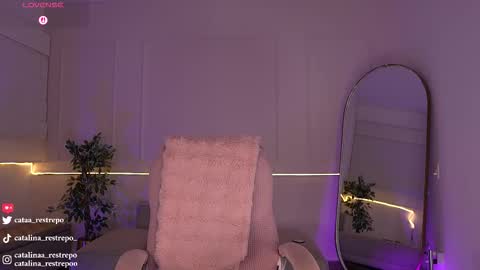 Snapshot of vanessa_sexxy chatting on 12.14.25 vanessa sexxy online show from 12.14.25