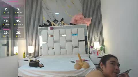 Vanessa Hard online show from 11.13.25