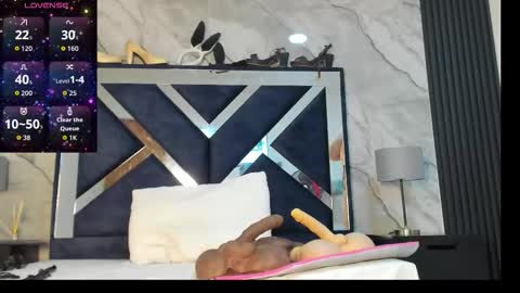 Vanessa Hard online show from 12.14.25