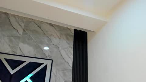 Vanessa Hard online show from 01.06.26