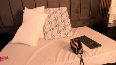 Vanessa Hard online show from 06.06.26